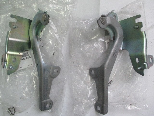 Laguna 3-III Sağ Kaput Menteşesi (2008-2015) 654000001R -Renault Mais