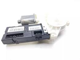 Laguna 3-III Sağ Ön Cam Kriko Motoru (2008-2015) 807300781R -Renault Mais